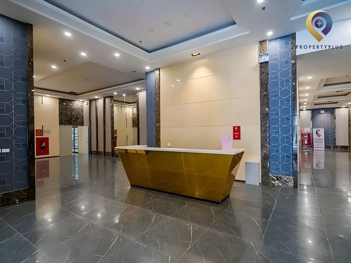 Sảnh trong tòa nhà HPC-Landmark-105 hiện đại và rộng rãi